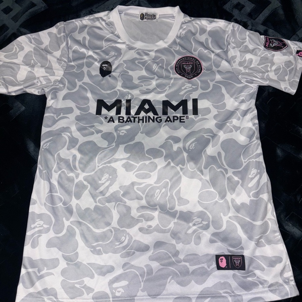 Miami x BAPE T shirt Size Large